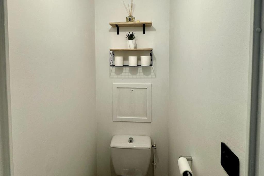 Apartment New Avec Balcon A Evry - Proche Paris - Rer 5 Min - Wifi Courcouronnes